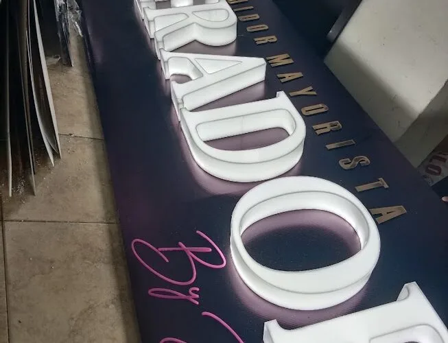 letras volumetrica en acrilico
